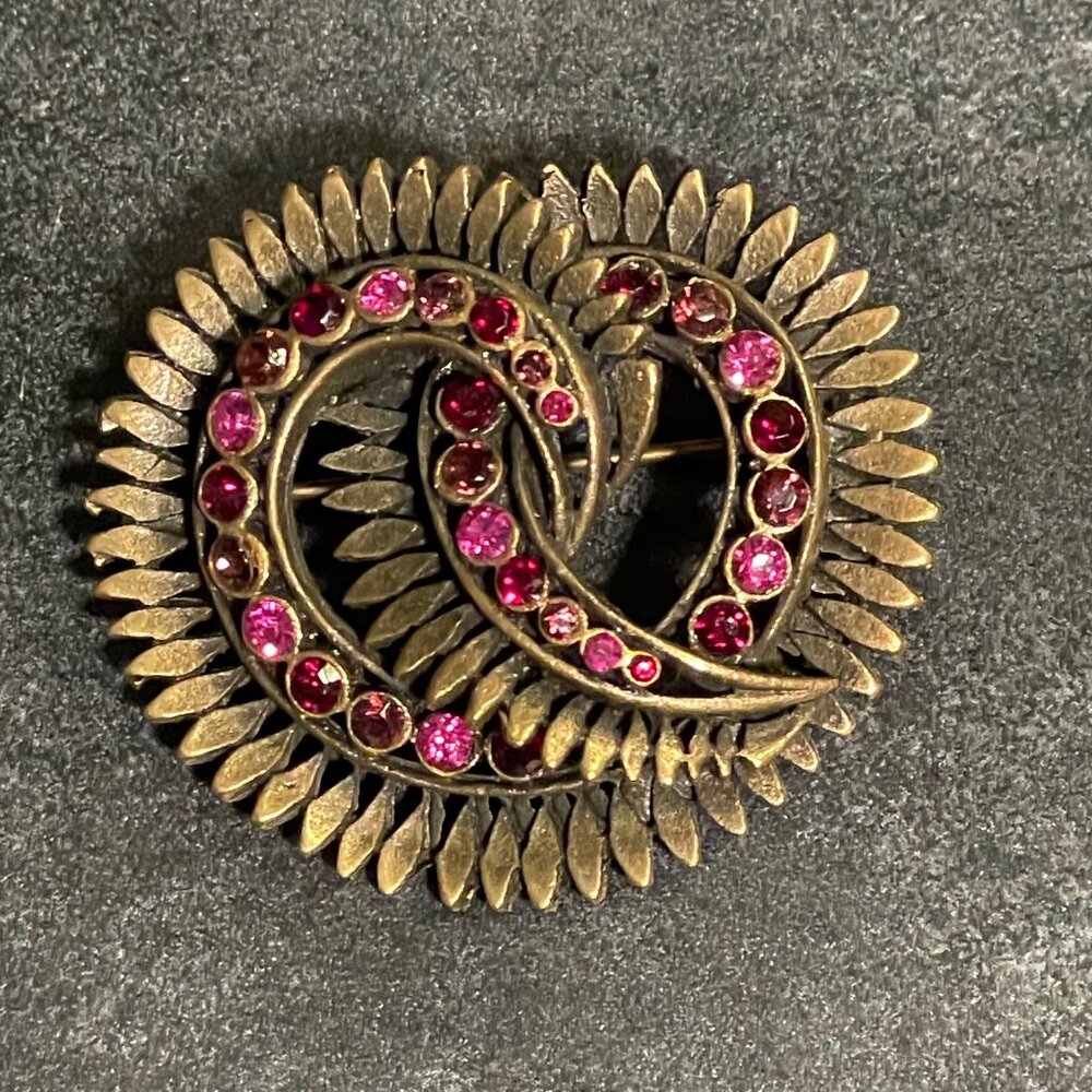 Vintage Gold Tone Pink Red Rhinestone Swirl Sunburst Brooch Pin